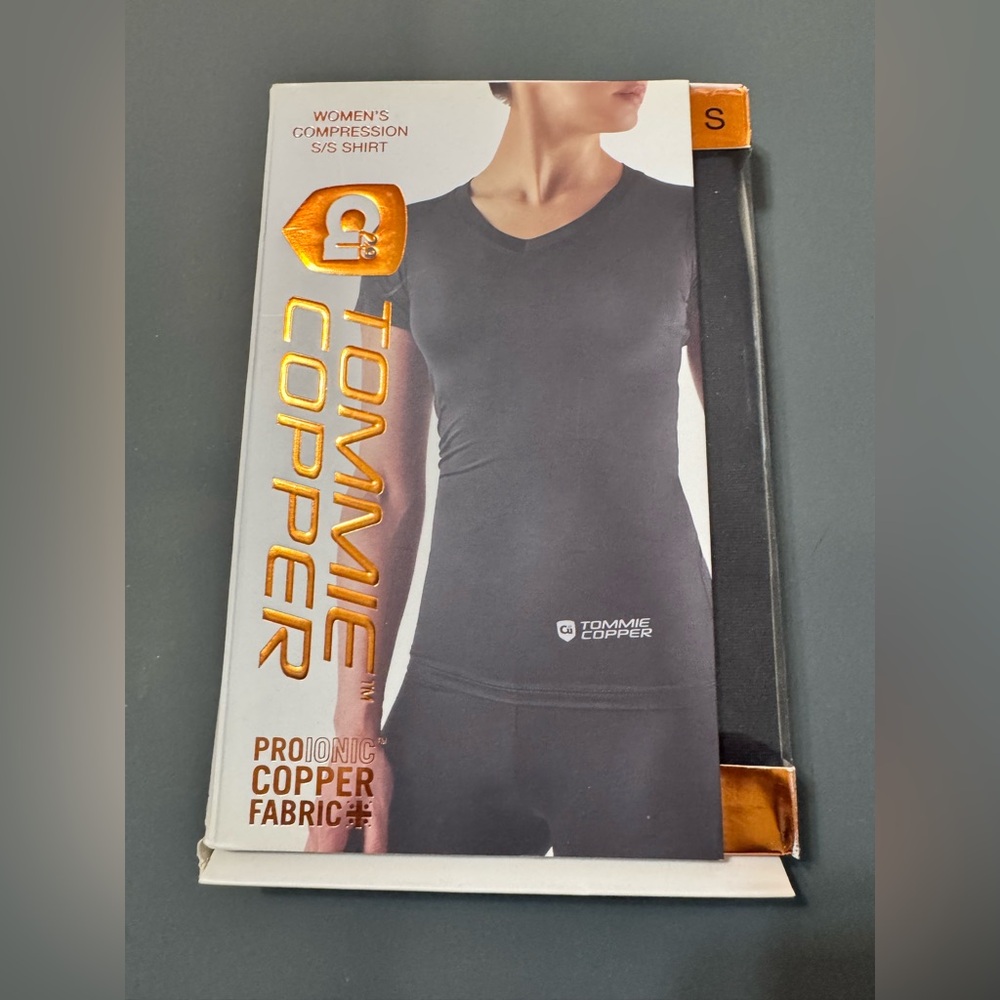 TOMMIE COPPER Women's Black Compression S/S Top, Performance Series, NEW